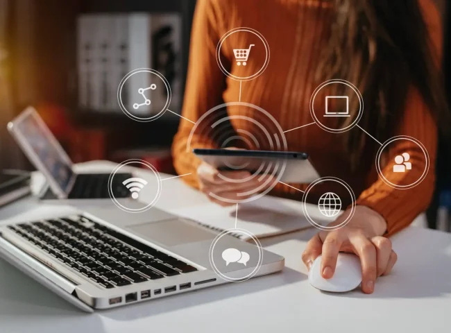 digital-marketing-media-in-virtual-icon-globe-shap-2024-12-19-12-42-58-utc-scaled